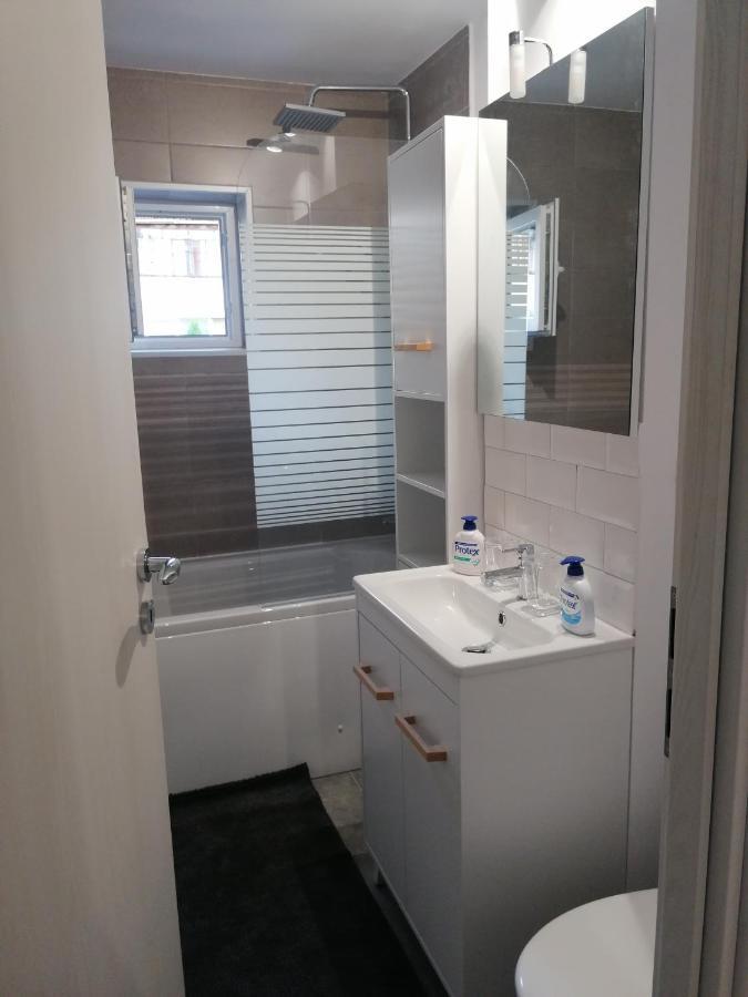 Rîşnov Rosenau Apartment מראה חיצוני תמונה